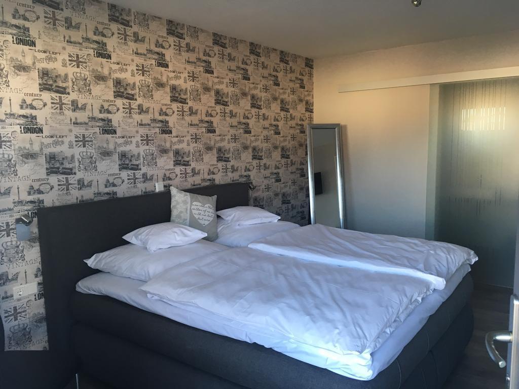 Boardinghouse Alte Bank Hotel Wollstein Kültér fotó