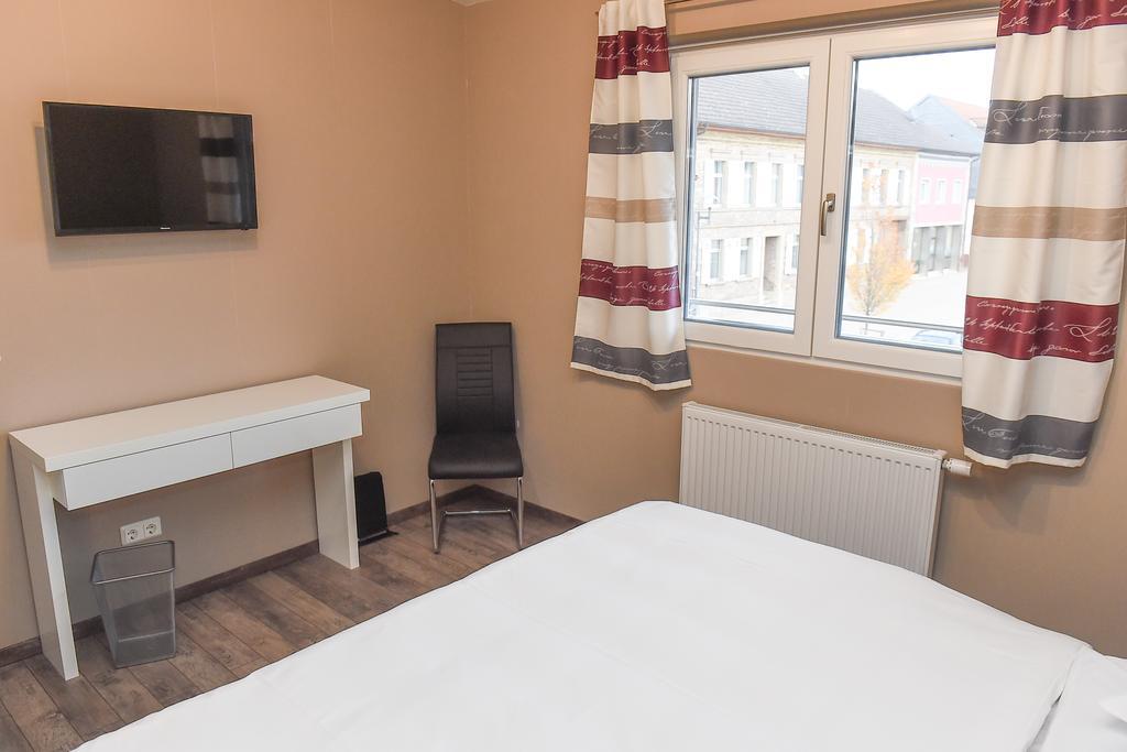 Boardinghouse Alte Bank Hotel Wollstein Kültér fotó